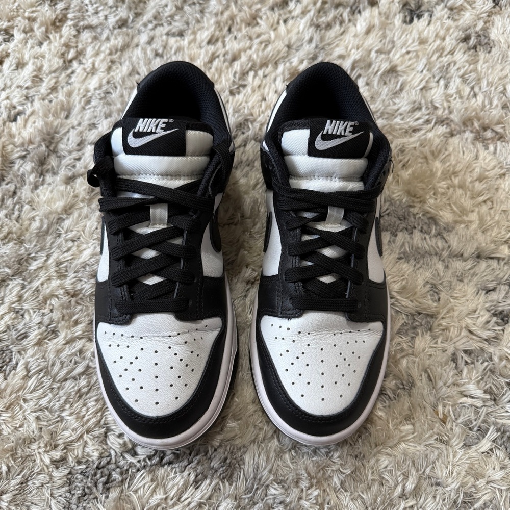 Nike Black and White Women's Sneakers